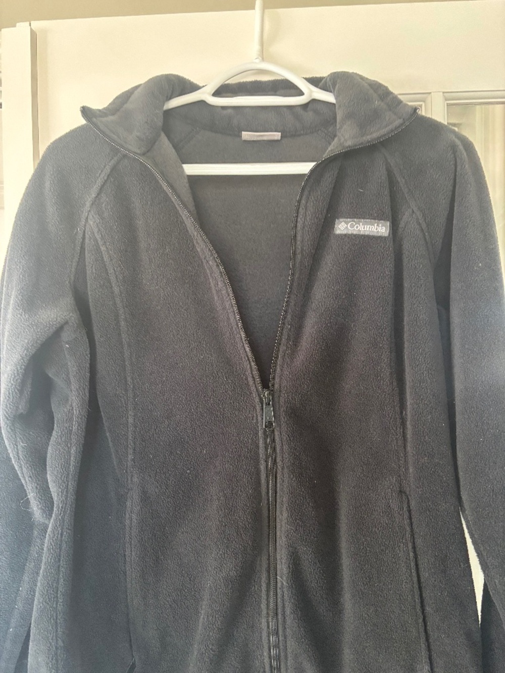 Columbia fleece jacket size large.  Black